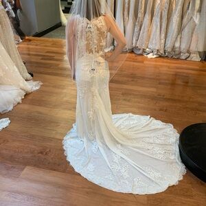 Stella York White Lace Wedding Dress